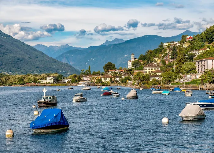 Garden On The 1 - Happy *