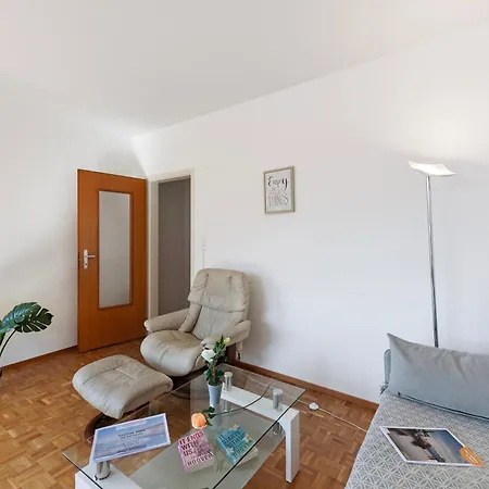 Garden On The 1 - Happy Apartment