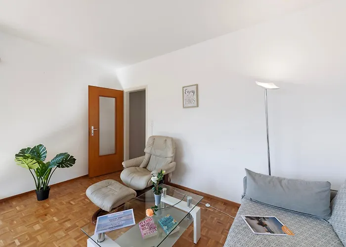 Garden On The 1 - Happy Apartamento